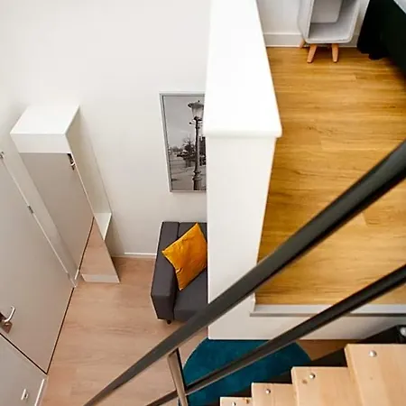 I Hotel 3*