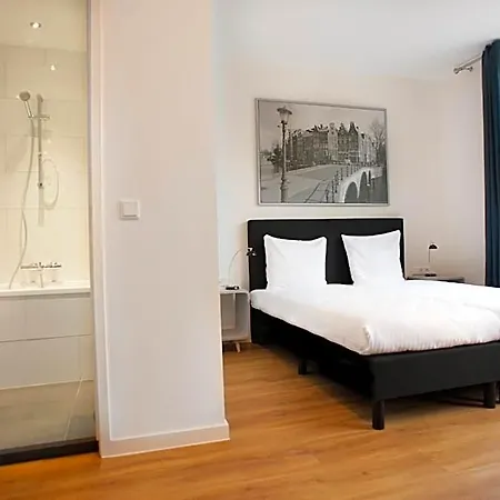 Hotel I