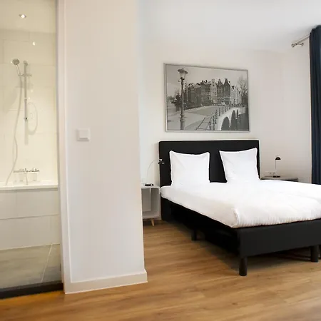 I Hotel 3*
