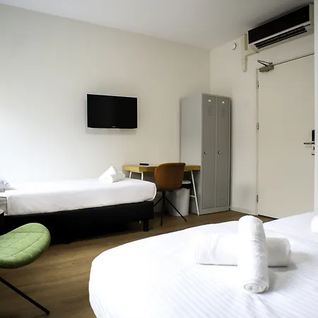 Hotel I 3*