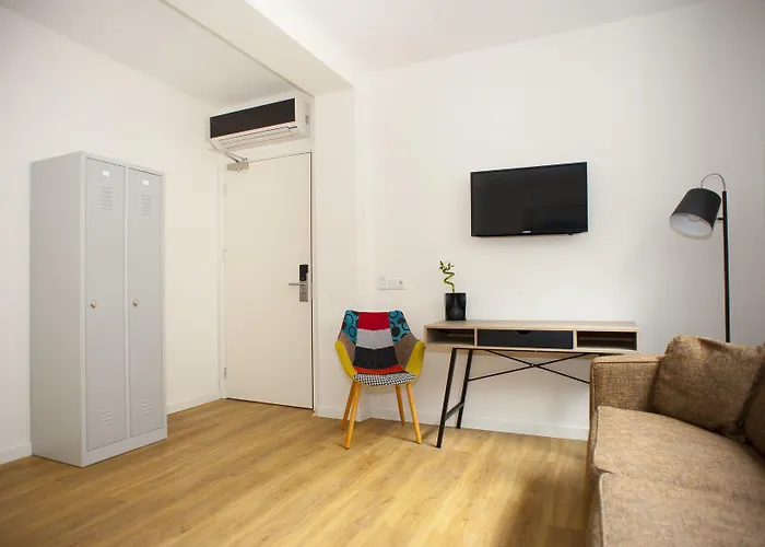 I Амстердам