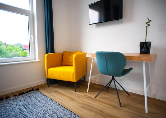 I Амстердам