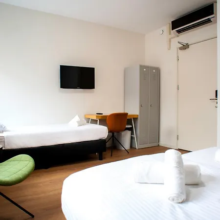 Hotel I 3*